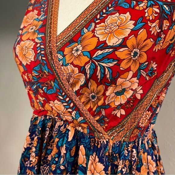 Fake wrap floral mini dress with short sleeves - Picture 3 of 11